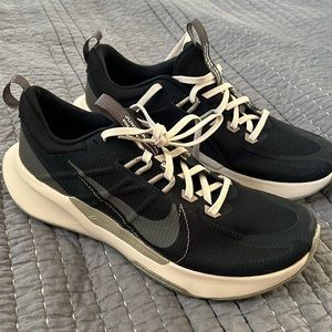 Nike Juniper Trail 2 size men’s 9.5 women’s 11 NWOB